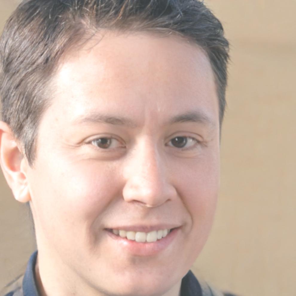 Carlos Mendoza, estudiante exitoso de Lucentor Path